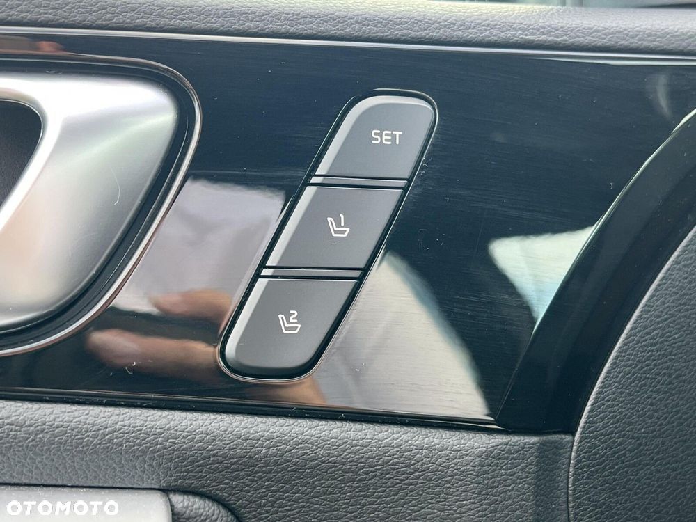 Kia XCeed - 10