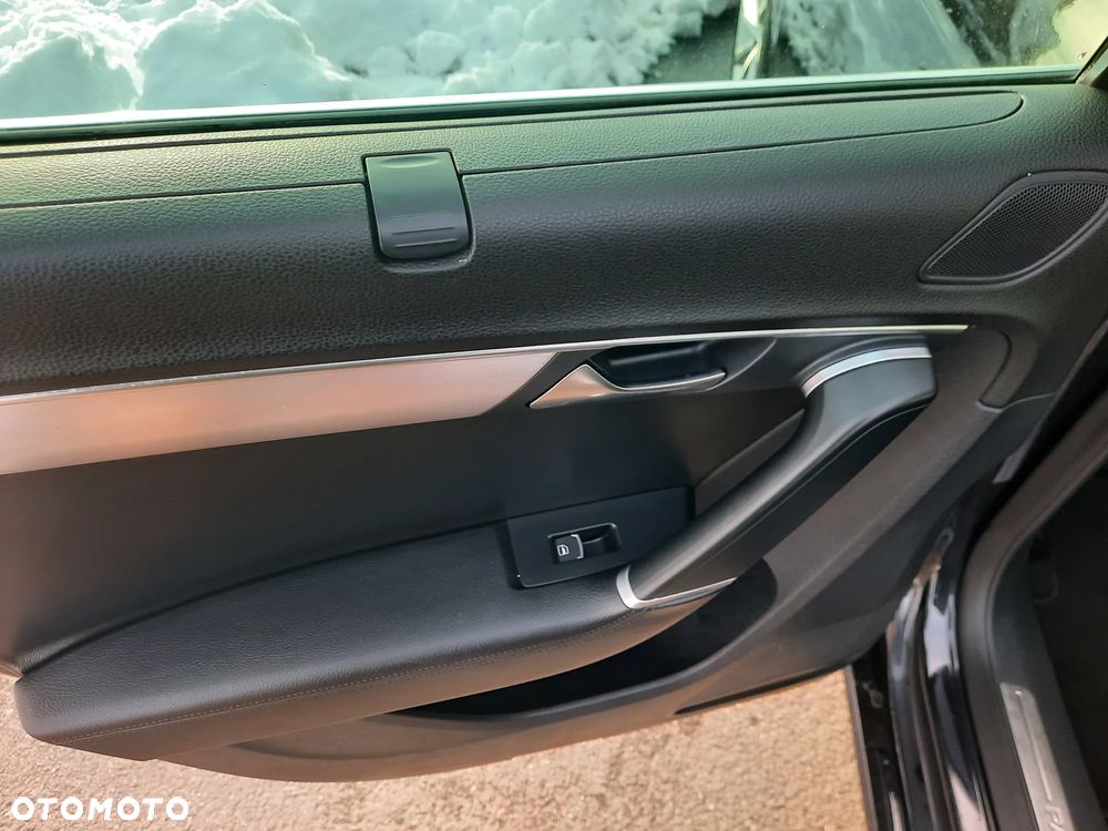 Volkswagen Passat 2.0 TDI DSG BlueMotion Technology Highline - 23