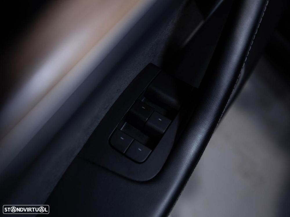 Tesla Model 3 Long Range Tração Integral - 17