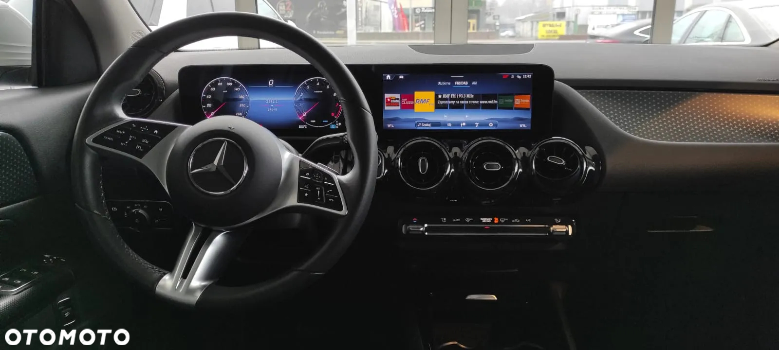 Mercedes-Benz GLA 200 Style - 8