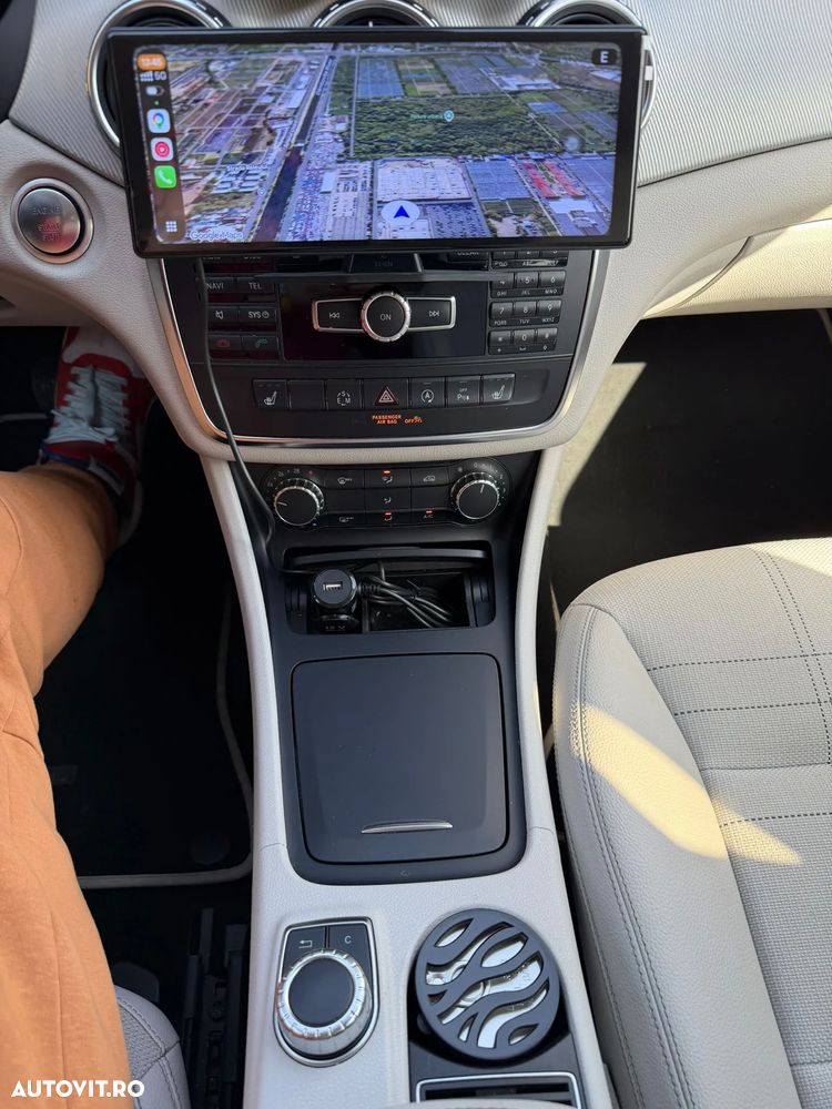 Mercedes-Benz GLA - 17