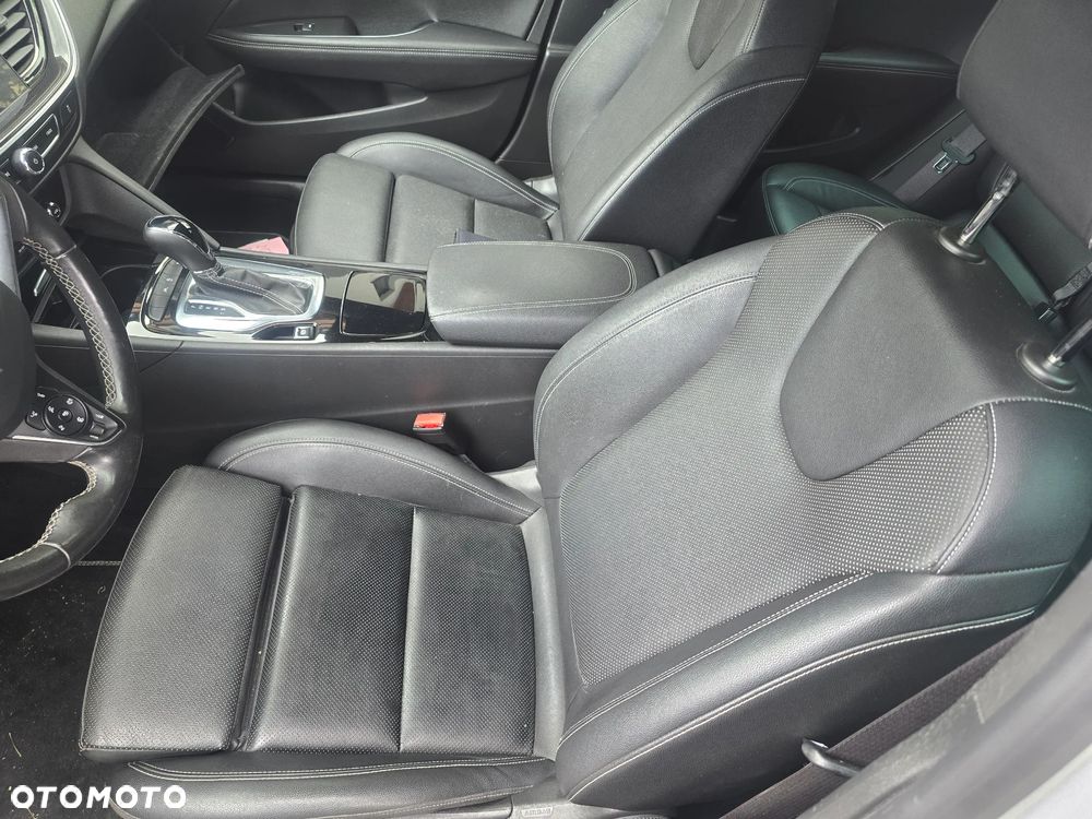 Opel Insignia 2.0 CDTI 4x4 Business Elegance S&S - 6