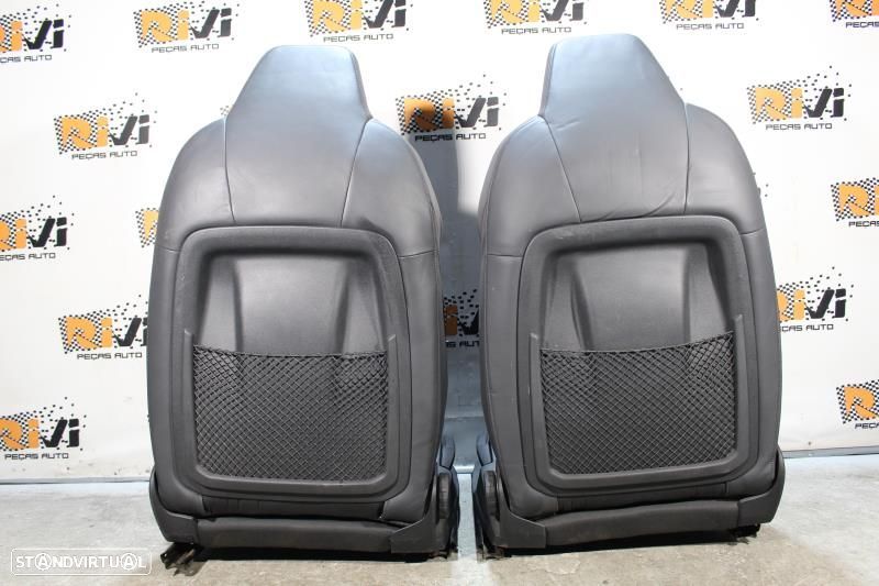 Bancos Audi S3 A3 8Y em Pele - 9