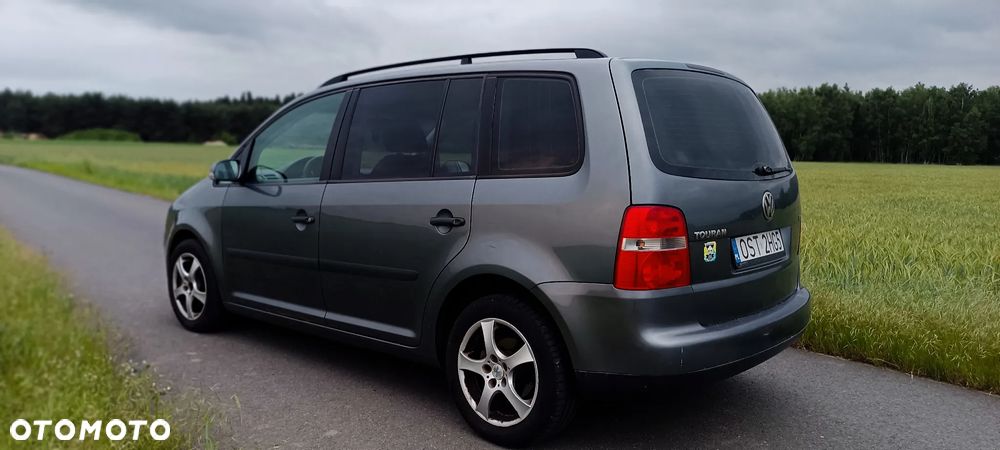 Volkswagen Touran 1.9 TDI Basis - 2