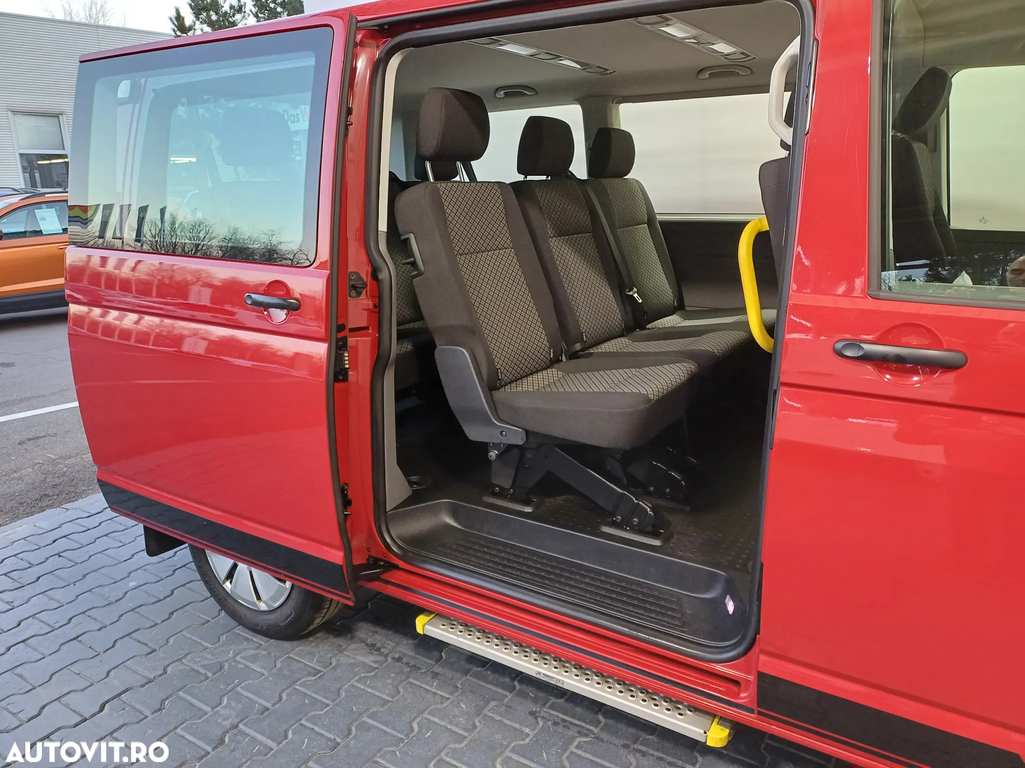 Volkswagen Caravelle T6.1 2.0 TDI 81 kW KR Comfortline - 20
