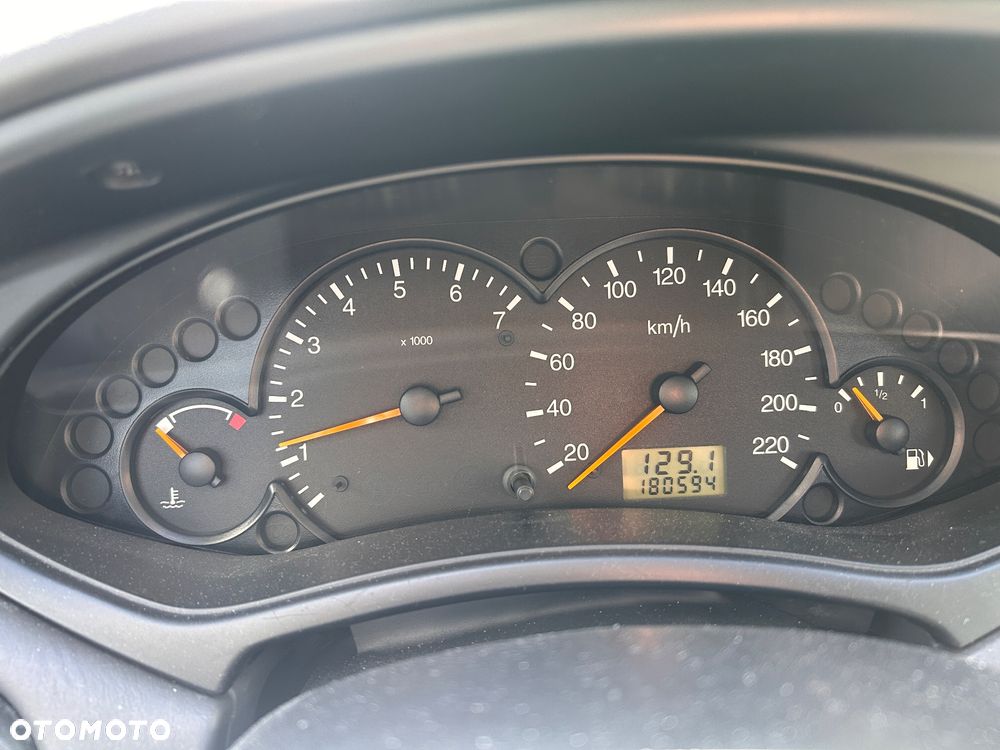Ford Focus 1.6 Ambiente - 8