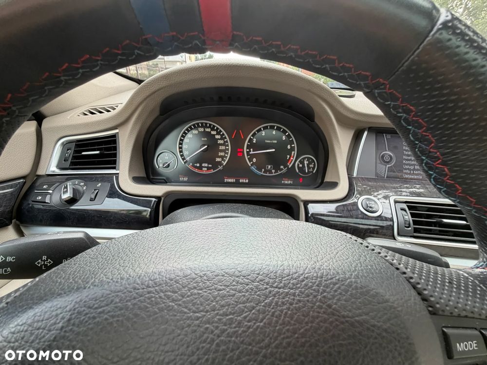 BMW 5GT 550i - 20