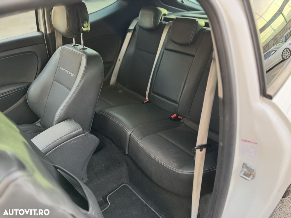 Renault Megane 1.9 dCi FAP Dynamique - 11