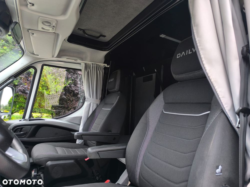 Iveco Daily 70C18 Sypialnia 2 Łóżka, WINDA!, 15 Palet, 2x Firana + Zsuwany Dach! - 20