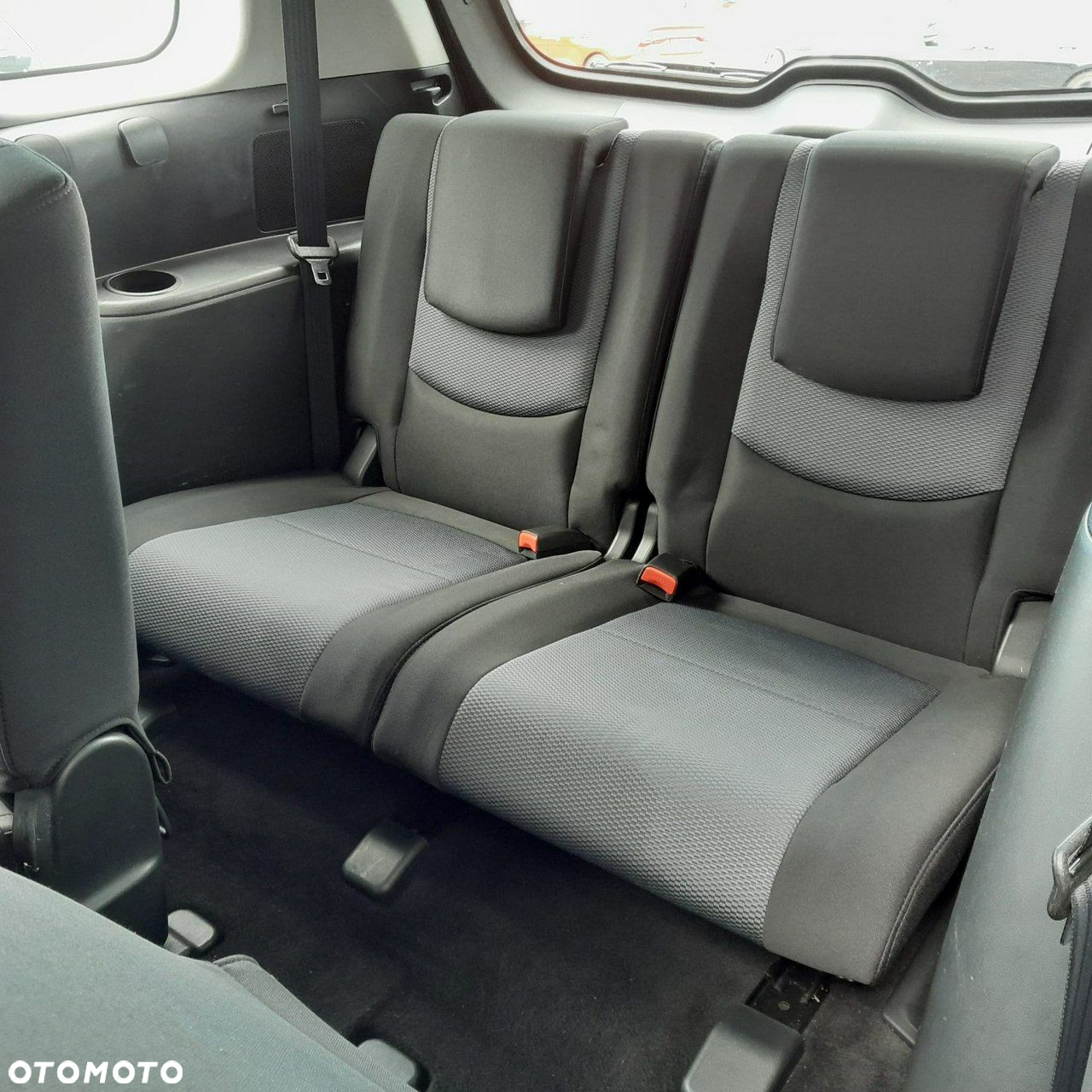 Mazda 5 - 7