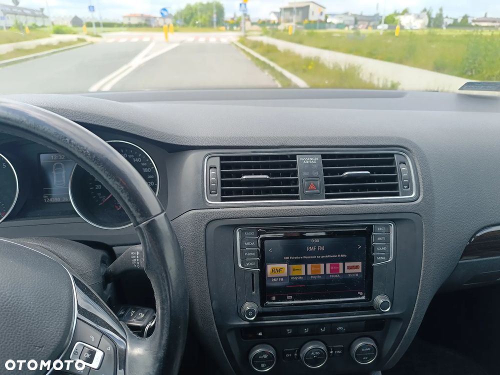 Volkswagen Jetta 1.2 TSI BMT Comfortline - 8