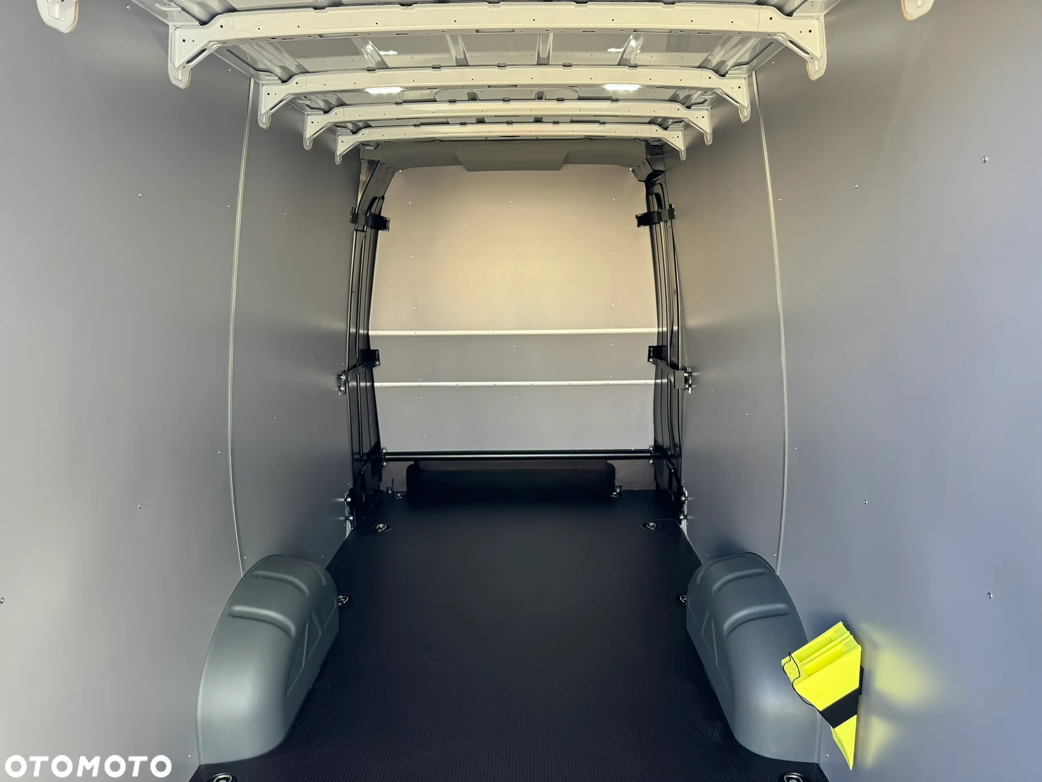Volkswagen Crafter - 9