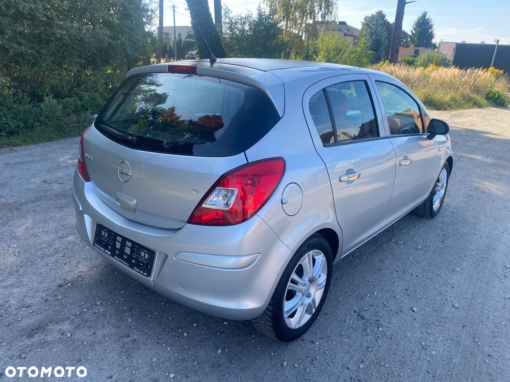 Opel Corsa 1.2 16V Color Edition - 12