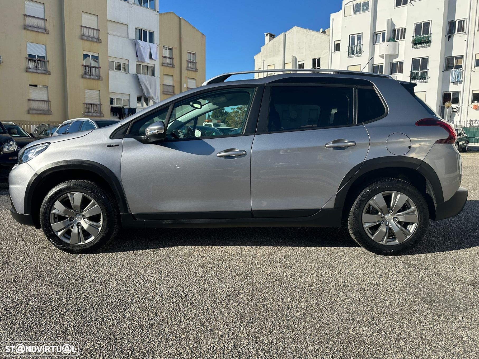 Peugeot 2008 1.2 PureTech Signature - 6