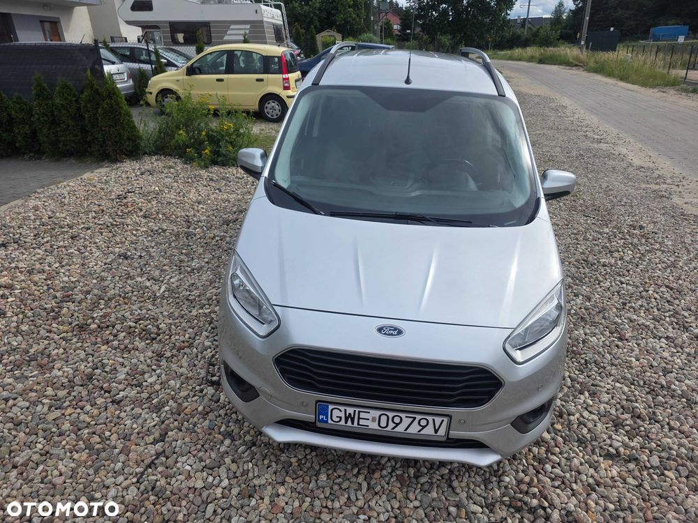 Ford Tourneo Courier - 2