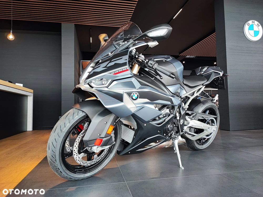 BMW S - 23