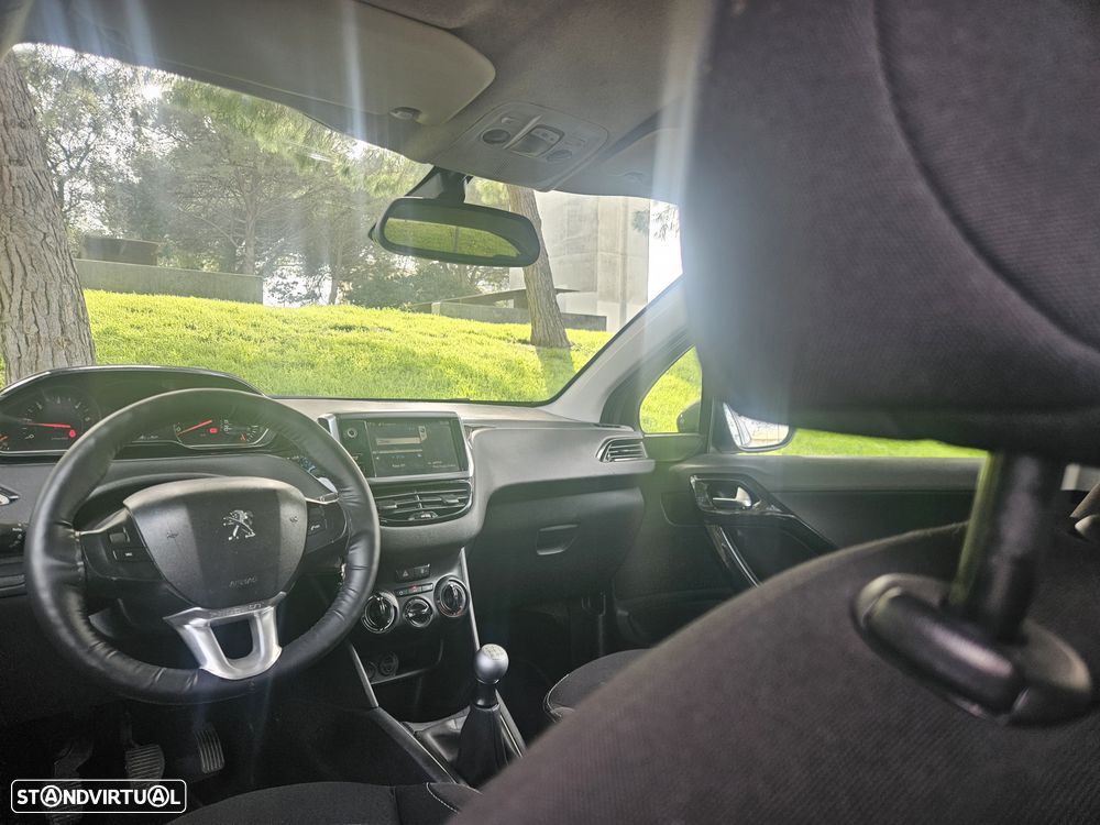 Peugeot 208 1.4 HDi - 14