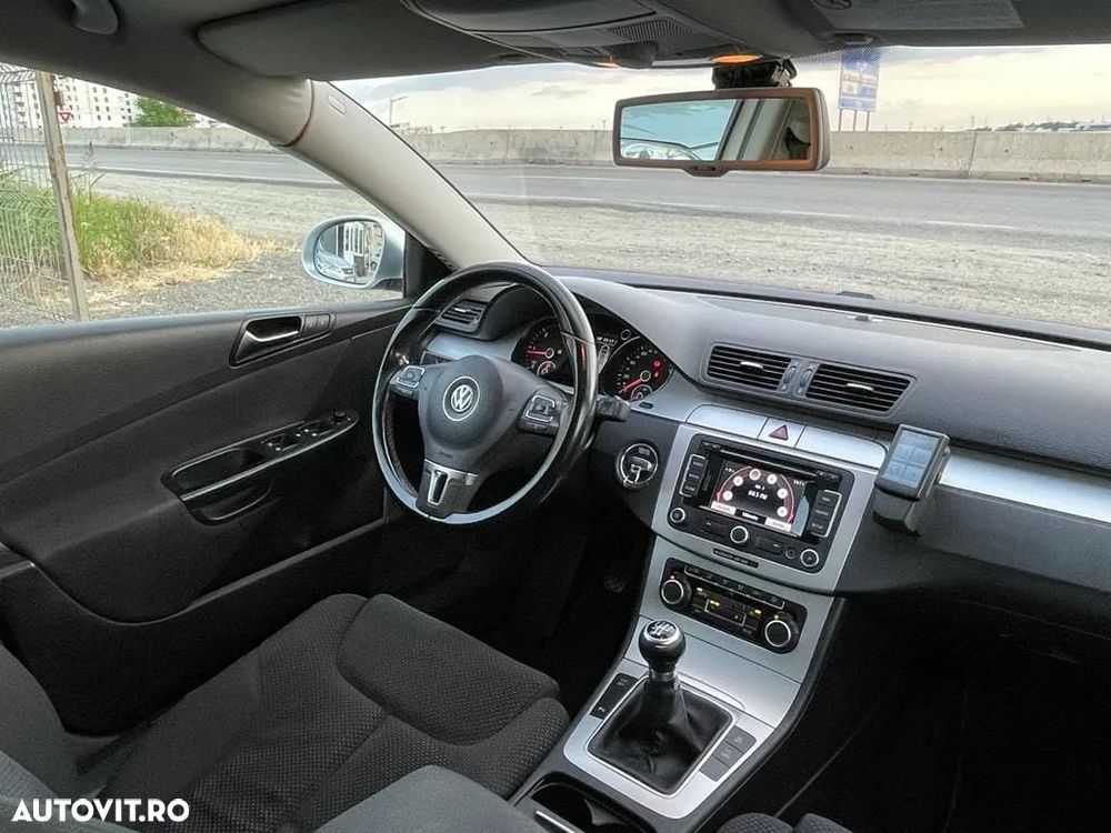 Volkswagen Passat - 7