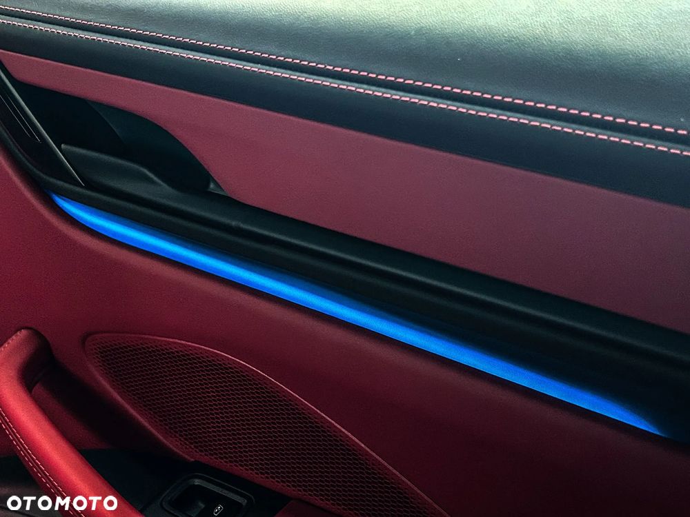 Porsche Macan Turbo 100kWh - 26