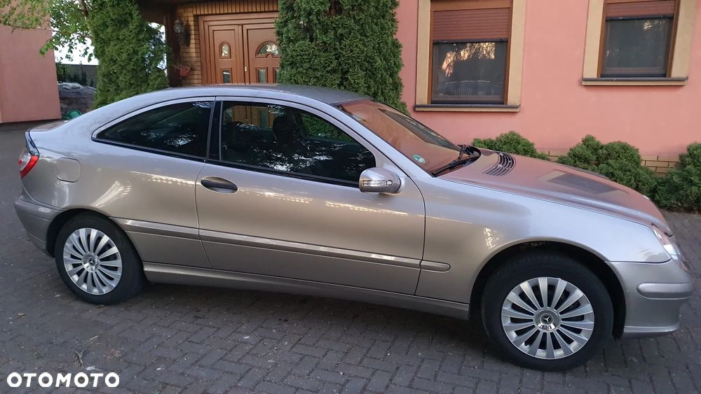 Mercedes-Benz Klasa C 180 Kompressor Starline - 31