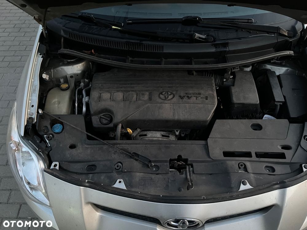 Toyota Auris 1.33 VVT-i Terra - 10