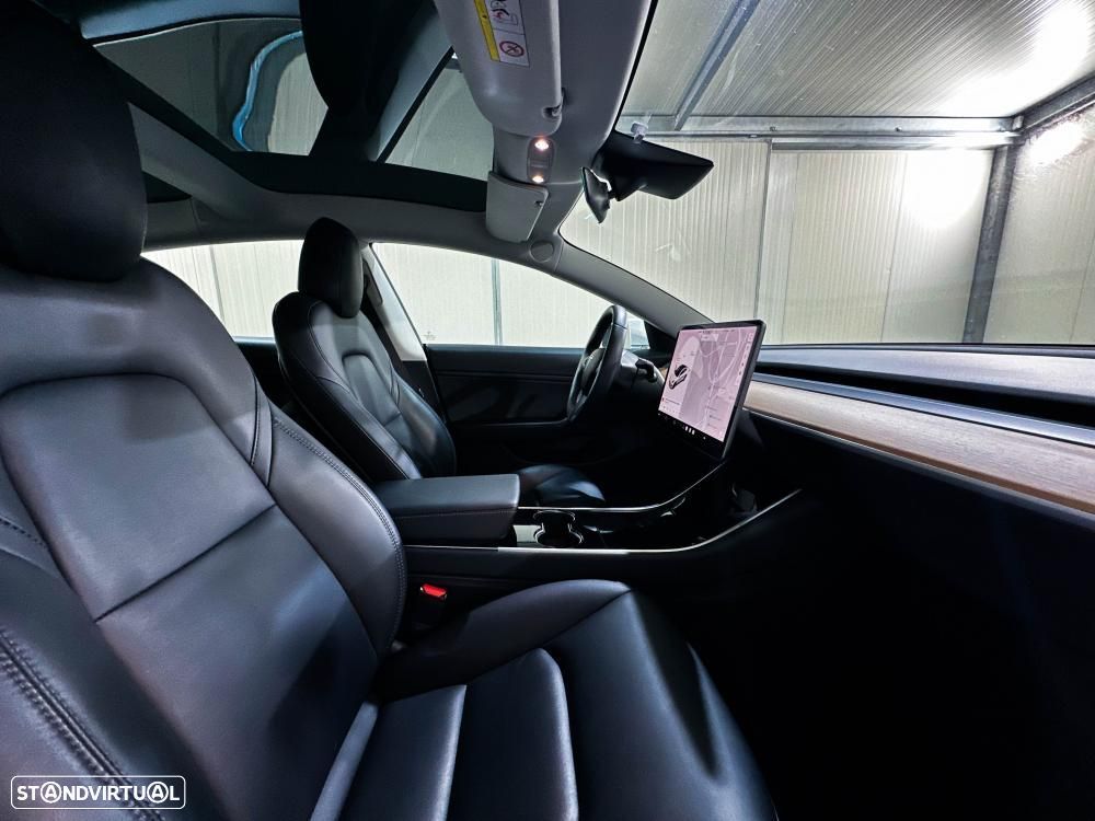 Tesla Model 3 Long-Range Dual Motor AWD - 24