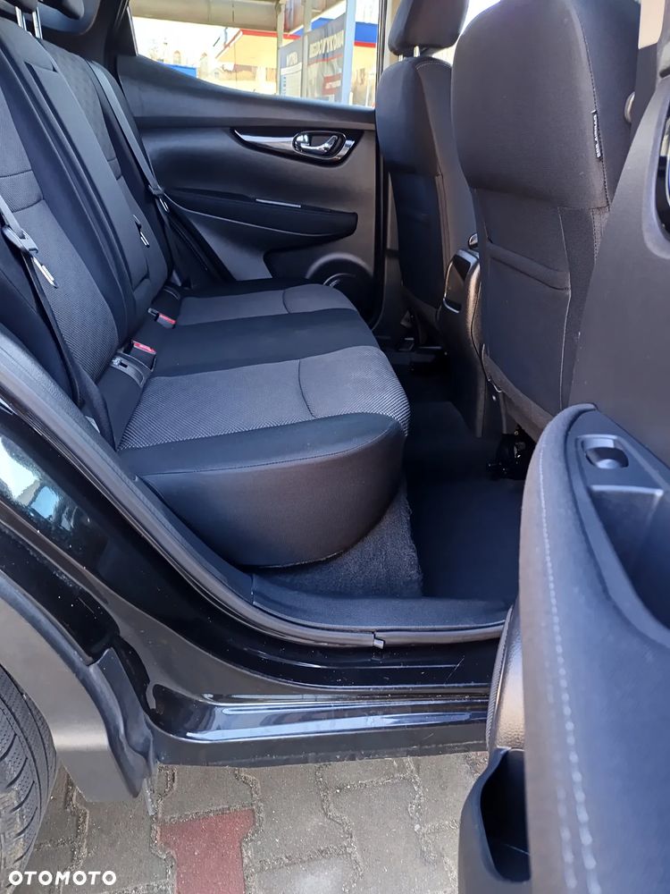 Nissan Qashqai 1.5 dCi N-Connecta - 17