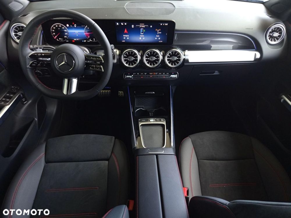 Mercedes-Benz GLB - 18