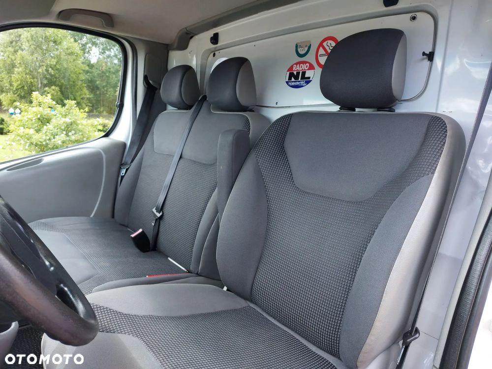 Opel Vivaro - 8