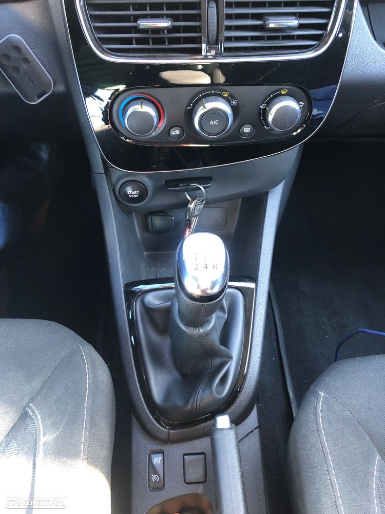 Renault Clio Sport Tourer (Energy) TCe 90 Start & Stop LIMITED - 12