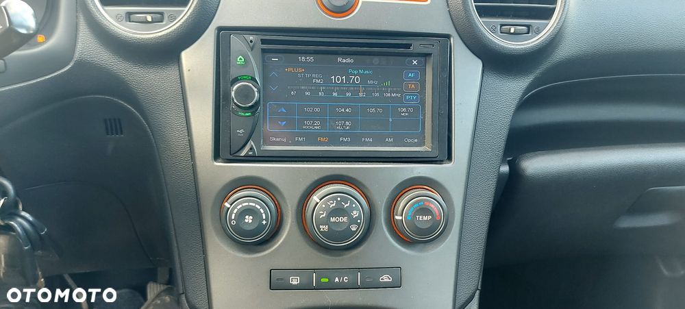 Kia Carens 2.0 EX - 6