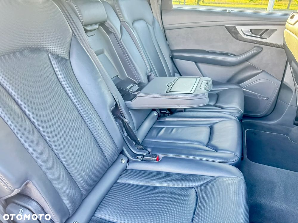 Audi SQ7 - 18
