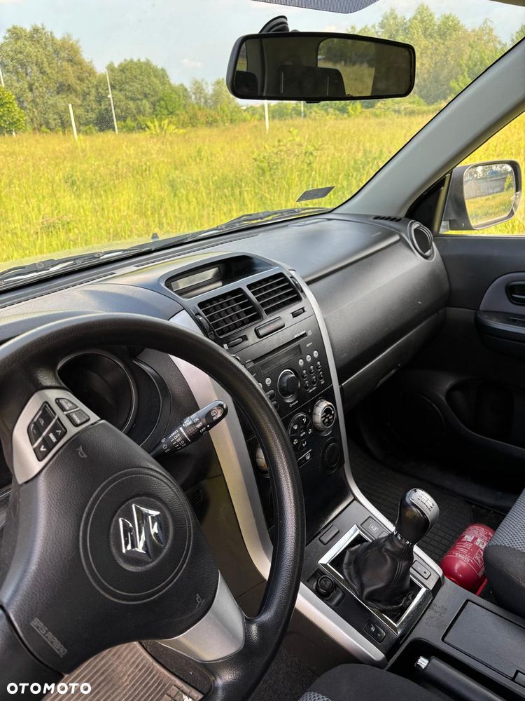 Suzuki Grand Vitara 1.6 - 8