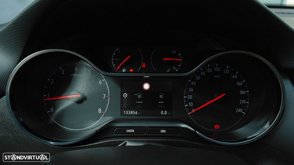 Opel Crossland X 1.2 T Edition - 28