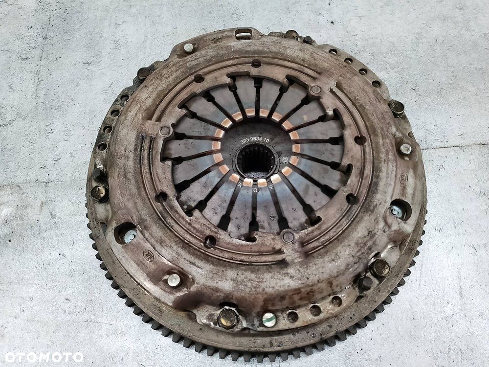 KOŁO DWUMASOWE KOMPLETNE TOYOTA AVENSIS II T25 323063410 2.0 D-4D - 7