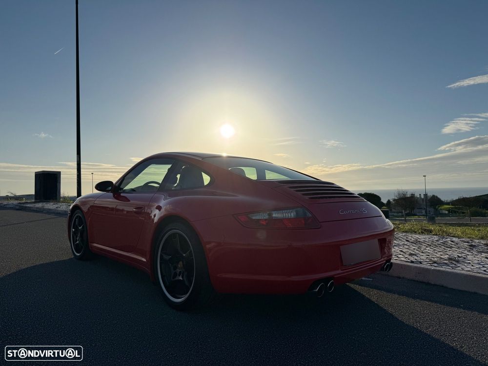 Porsche 911 (997) Carrera 4 S - 8