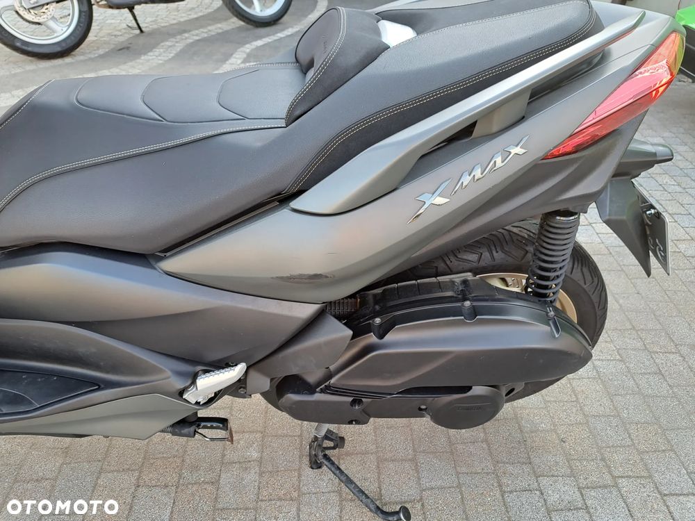 Yamaha X-max - 10