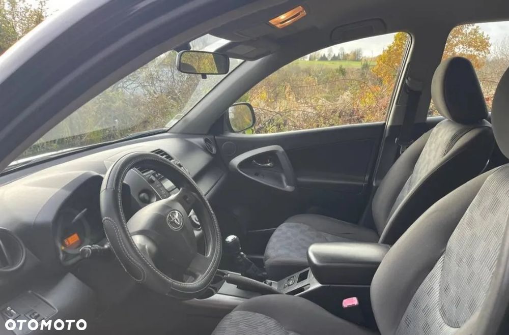 Toyota RAV4 2.2 D-4D 4x2 - 7