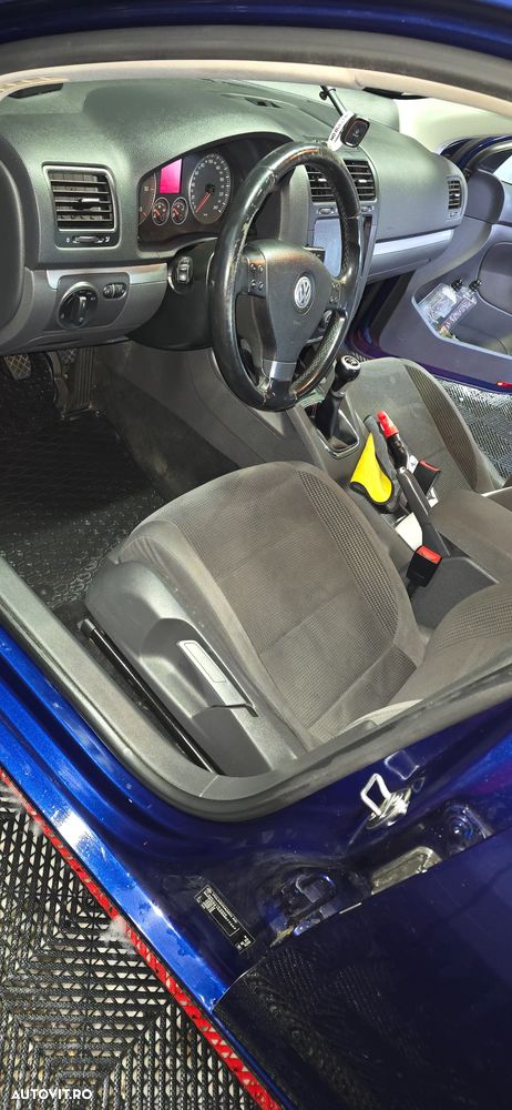 Volkswagen Jetta - 9