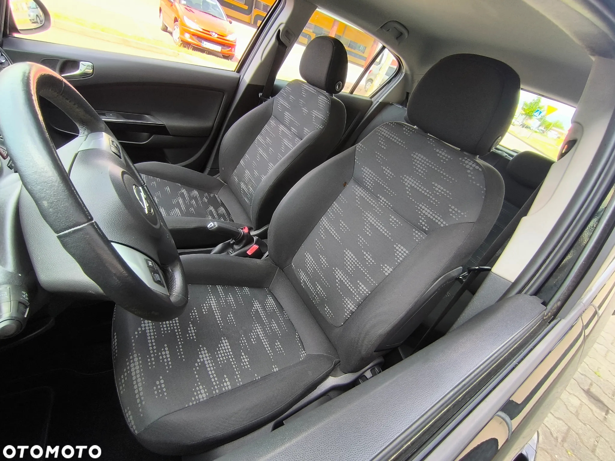 Opel Corsa 1.2 16V Enjoy - 18