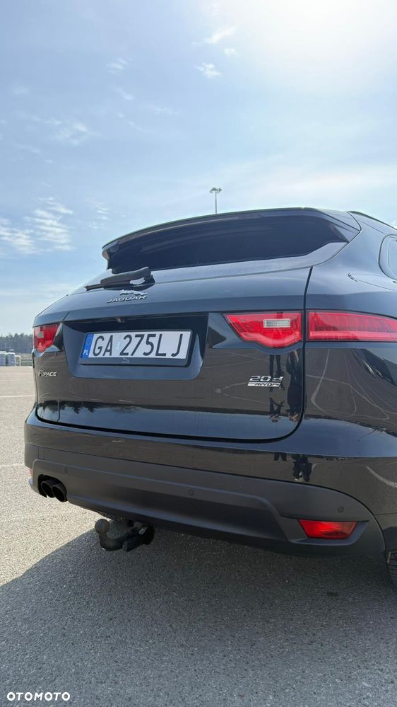Jaguar F-Pace 2.0 i4D AWD R-Sport - 8
