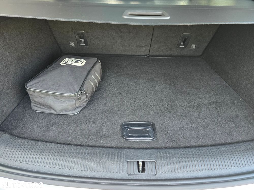 MG EHS 1.5T-GDI Luxury - 15