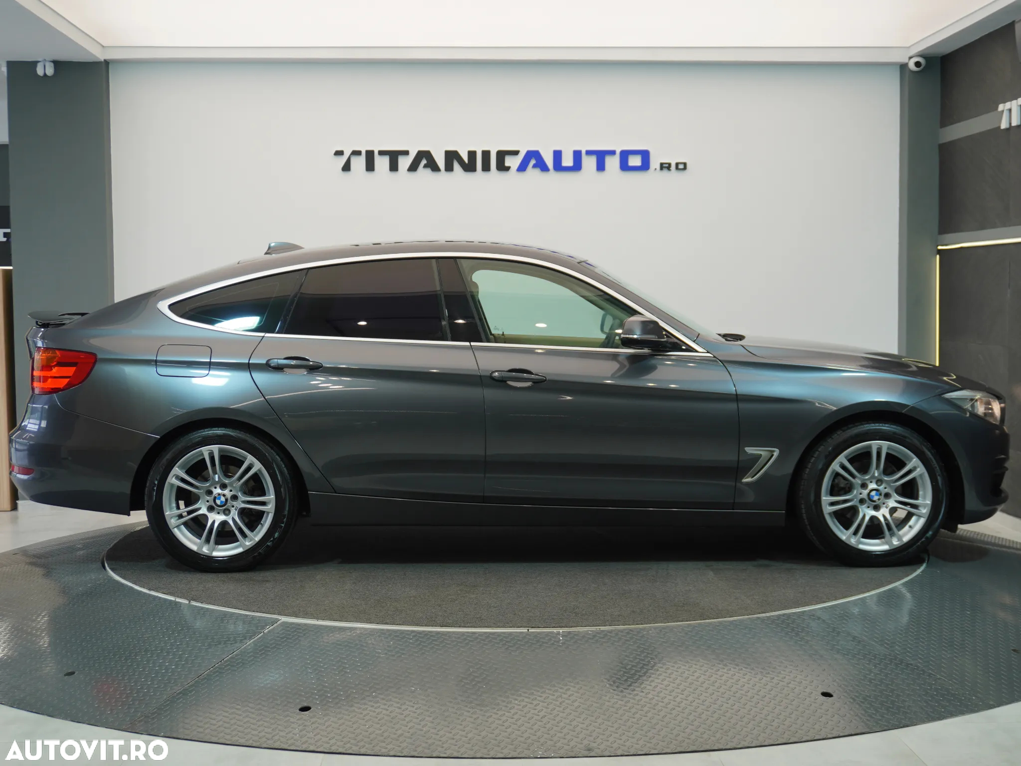 BMW Seria 3 318d - 10