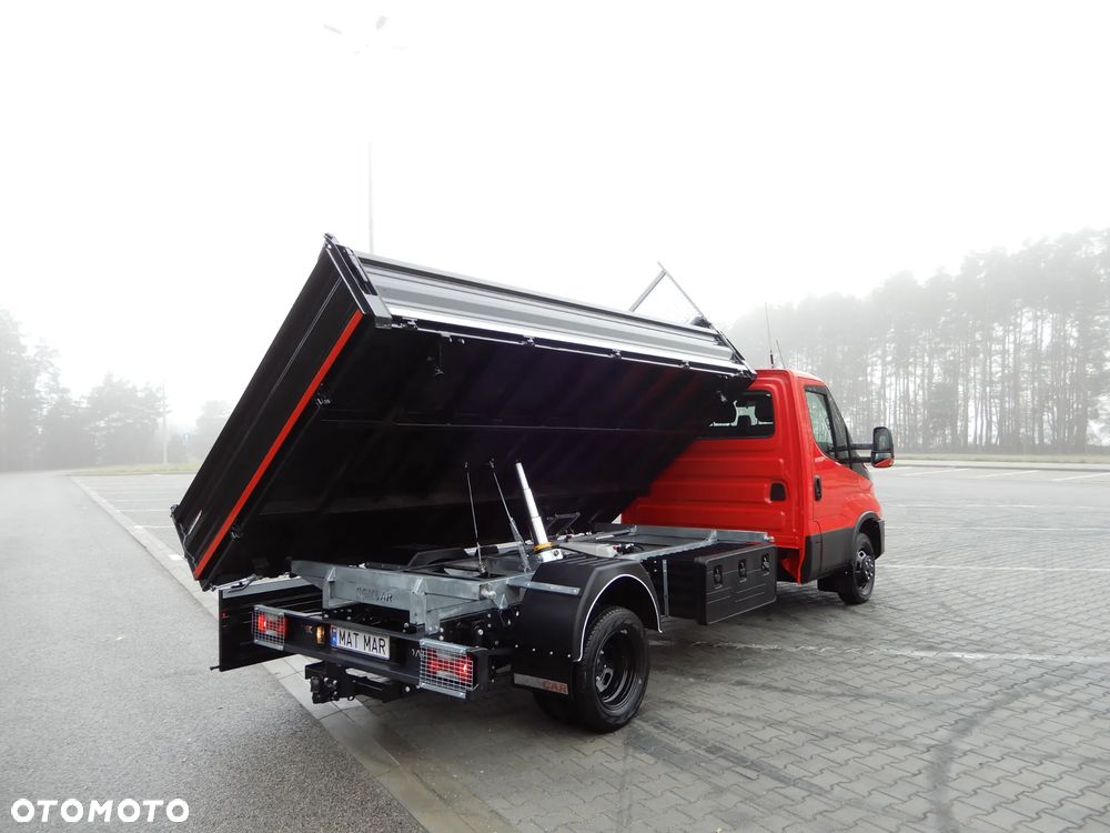 Iveco DAILY 50C18 Wywrotka Kiper Wywrot x 3 Strony 3996 mm Długi 8 E.Palet Renomowanej Firmy RomCar Rozstaw Osi 4100 mm WZMACNIANY HAK 3500 Kg 98 Tys Km Przeb. Stan Auta JAK NOWY POLECAM - 21