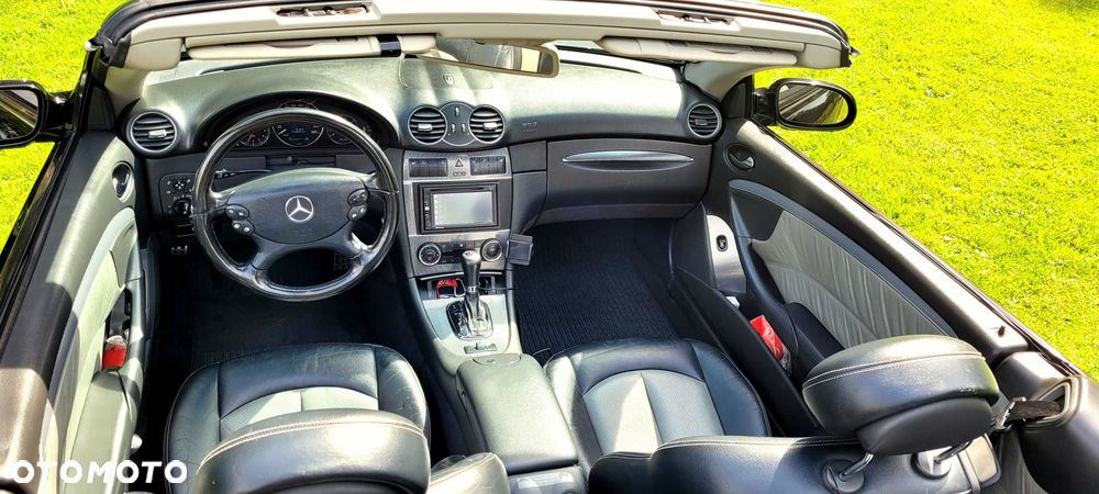 Mercedes-Benz CLK - 12
