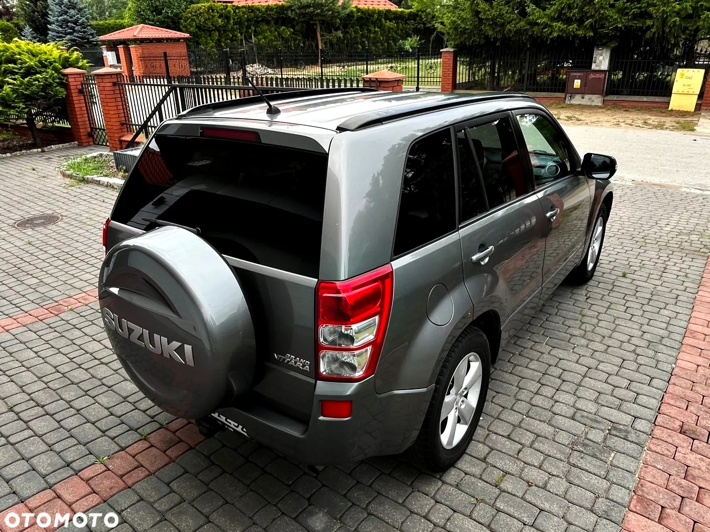 Suzuki Grand Vitara 1.9 DDiS Premium - 11
