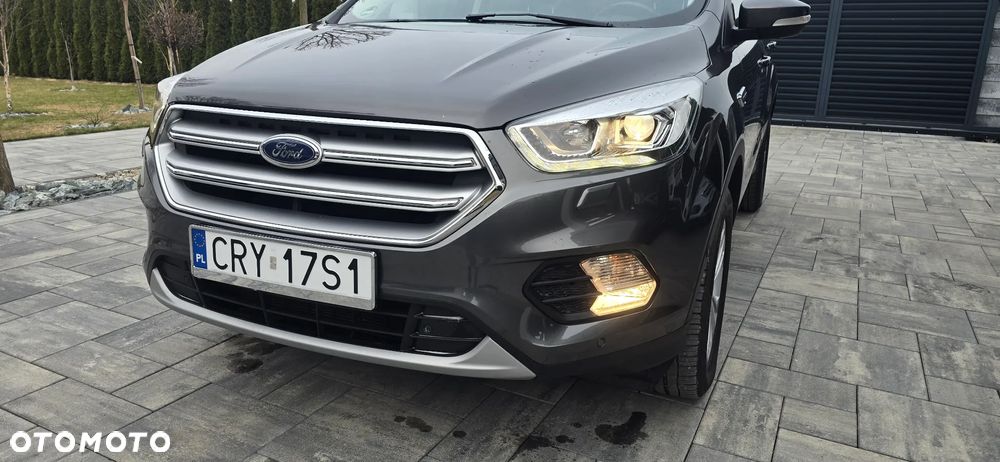 Ford Kuga 1.5 EcoBoost 2x4 Titanium - 5
