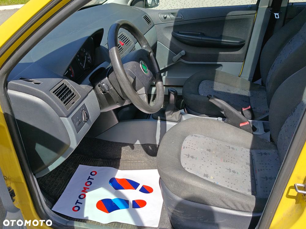 Skoda Fabia 1.2 HTP Sport - 9