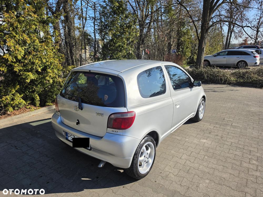 Toyota Yaris 1.3 Luna Hit - 2