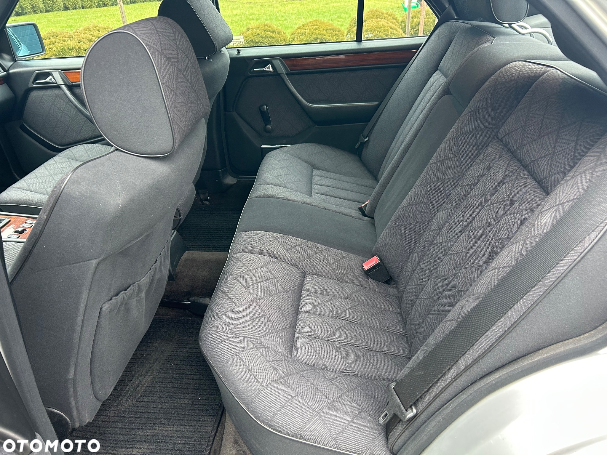Mercedes-Benz Klasa E 200 T Elegance - 11